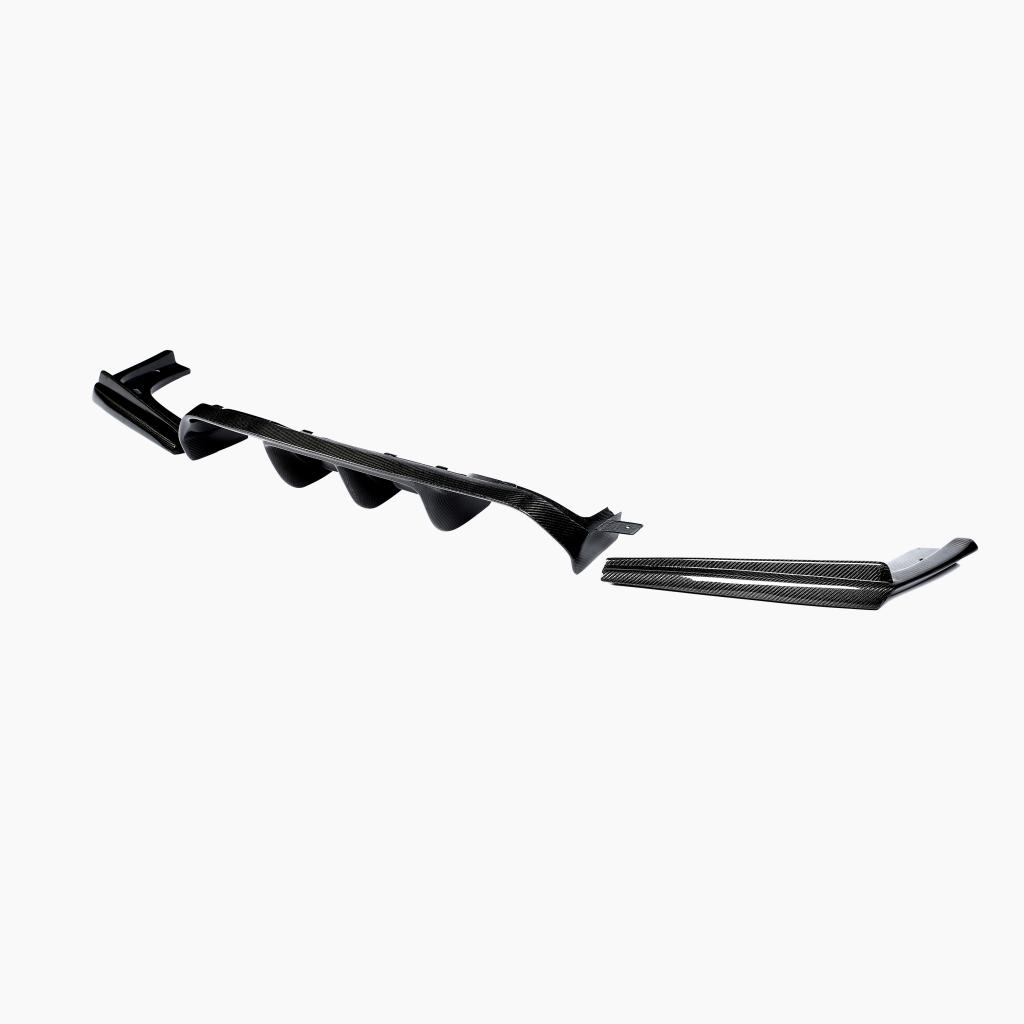 BMW M3 F80 / M4 F82 - EXTENDED CARBON FIBER REAR DIFFUSER
